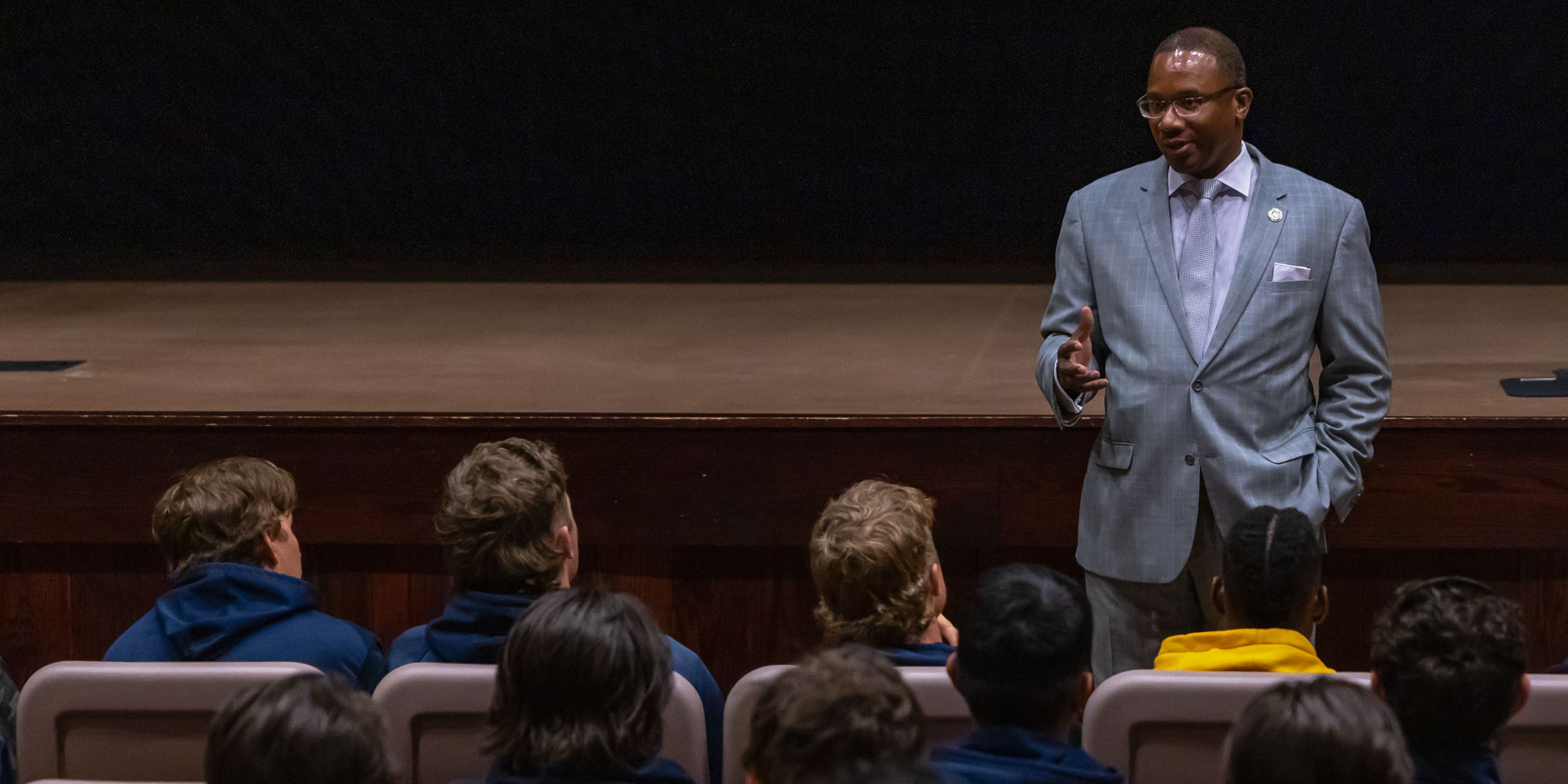 Dr. Ford Speaks to a group of students.